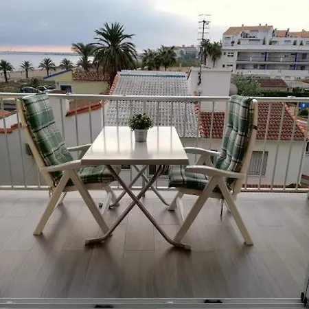 شقة Acogedor En Primera Linea De Playa
